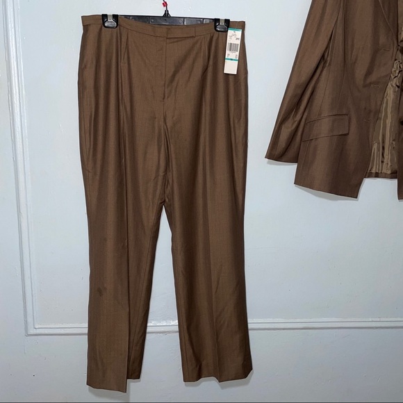 Evan-Picone Women's Blazer & Pant 2 Piece Set - Picture 2 of 11